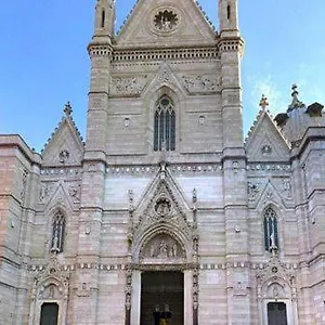 https://cathedral-s-house-napoli.hotels-amalfi.com