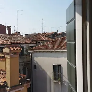 Monolocale Vicino San Marco Apartamento
