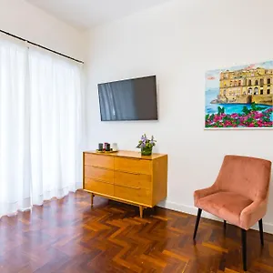 https://direlo-guest-house.hotels-amalfi.com